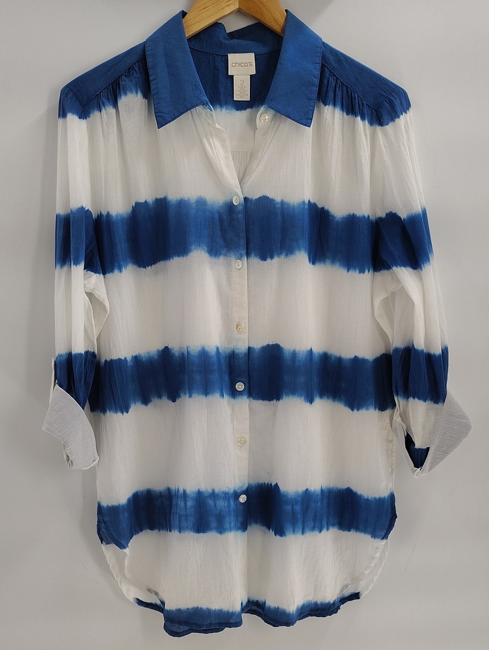 Chico's Button Down Medium (2) Blue White Tie Dyed Long Sleeve Cuffed Cotton